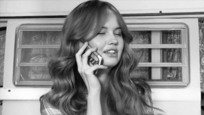 normal_Abercrombie___Fitch_Making_of_a_Star_Debby_Ryan5B11-02-075D.JPG