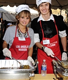 LA_Mission_Thanksgiving_Meal_For_The_Homeless11.jpg