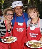 LA_Mission_Thanksgiving_Meal_For_The_Homeless18.jpg